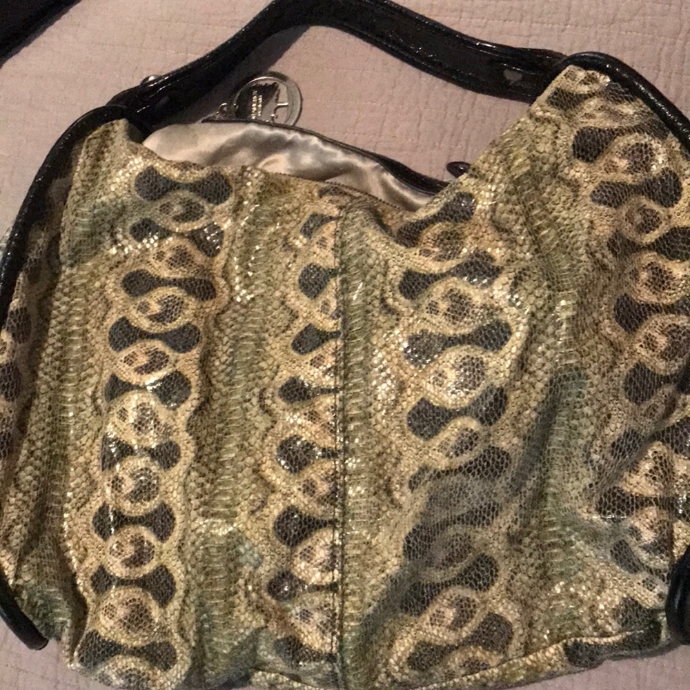 Handbag - Picture 2 of 3